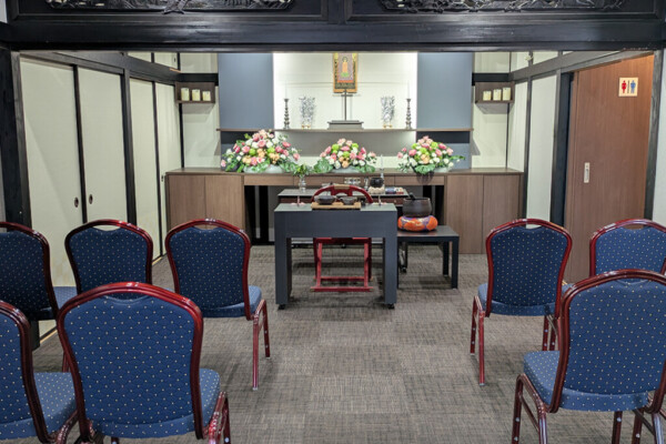 家族葬の花水木 京極邸宅花灯り丸亀中府津森セレモニーホール