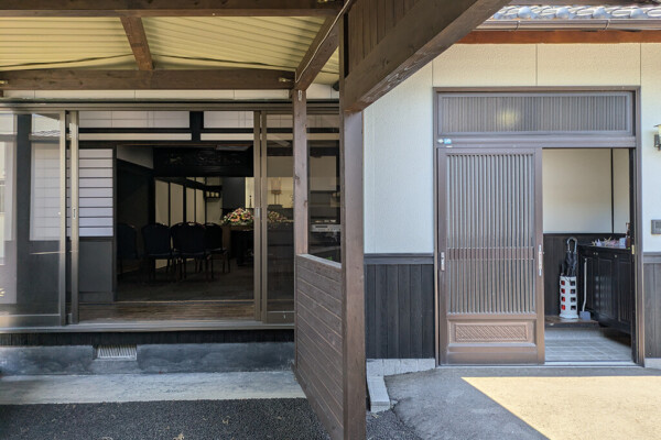 家族葬の花水木 京極邸宅花灯り丸亀中府津森セレモニーホール