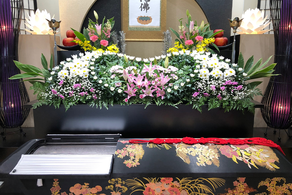 家族葬の花水木 丸亀郡家セレモニーホール祭壇