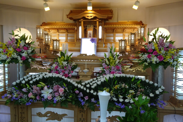 家族葬の花水木 吉野川セレモニー川島ホール祭壇