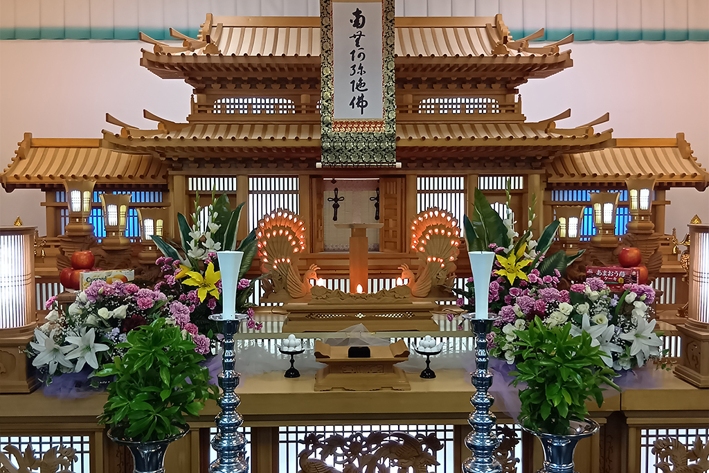 家族葬の花水木 徳島鮎喰セレモニーホール祭壇