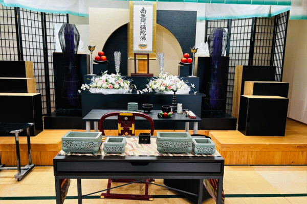 家族葬の花水木 丸亀郡家セレモニーホール祭壇
